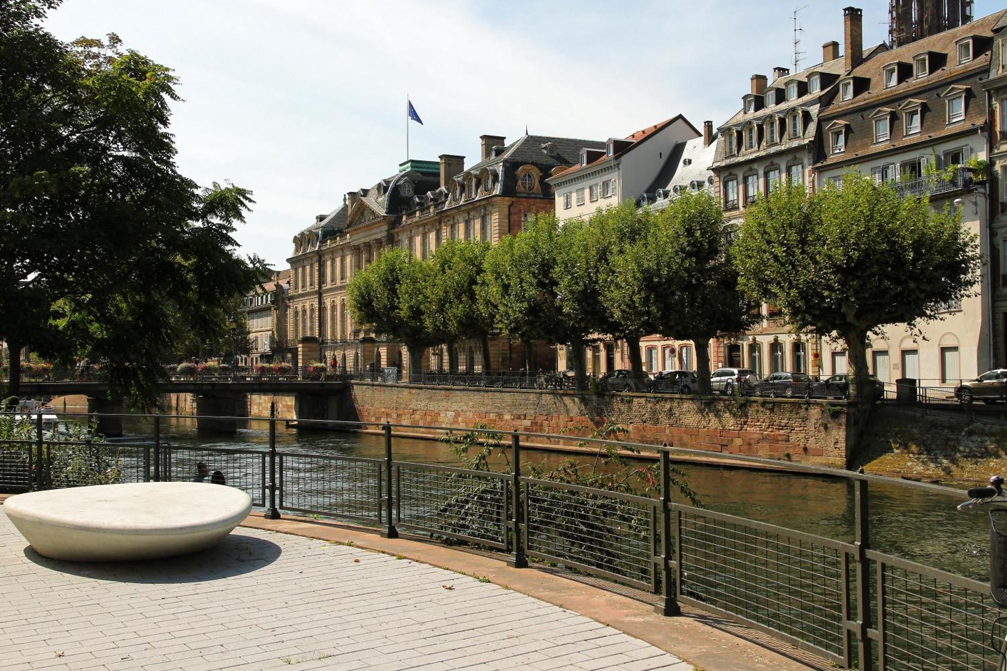 Hotel De L'Ill Strasbourg Exterior photo